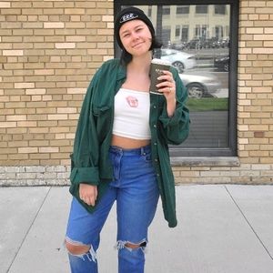 Meet your Posher, Anika